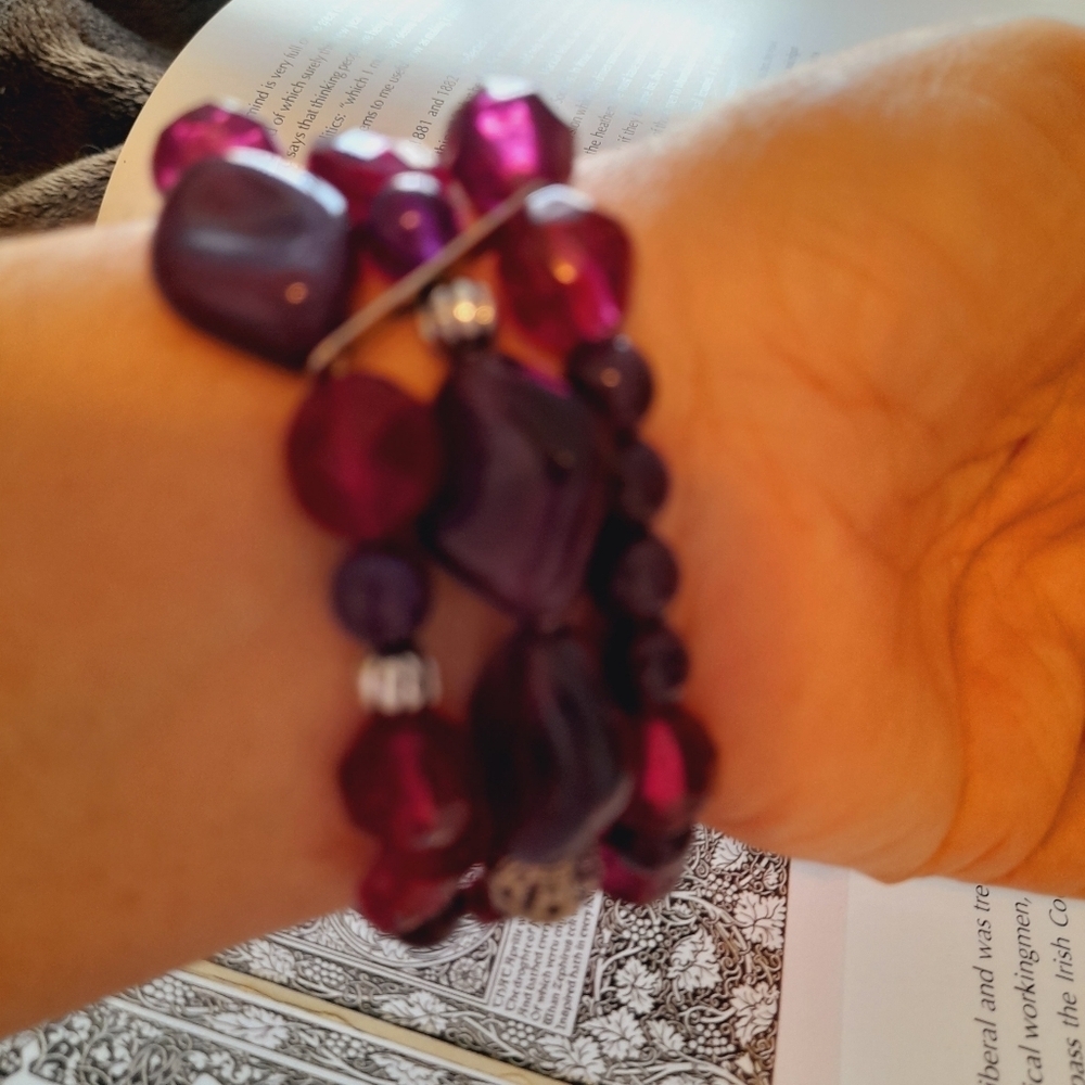 Fuchsia Tones Stretchy Bracelet - Picture 2 of 5